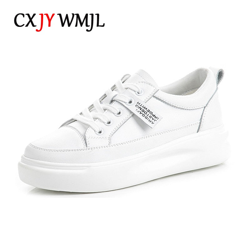 Stora vita damsneakers